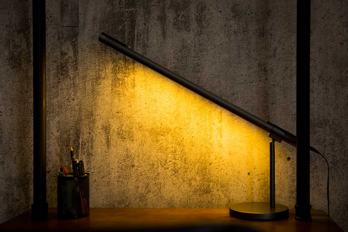 heuvel teugels whisky Lightstrip Touch, de stijlvolle leeslamp als design bureaulamp